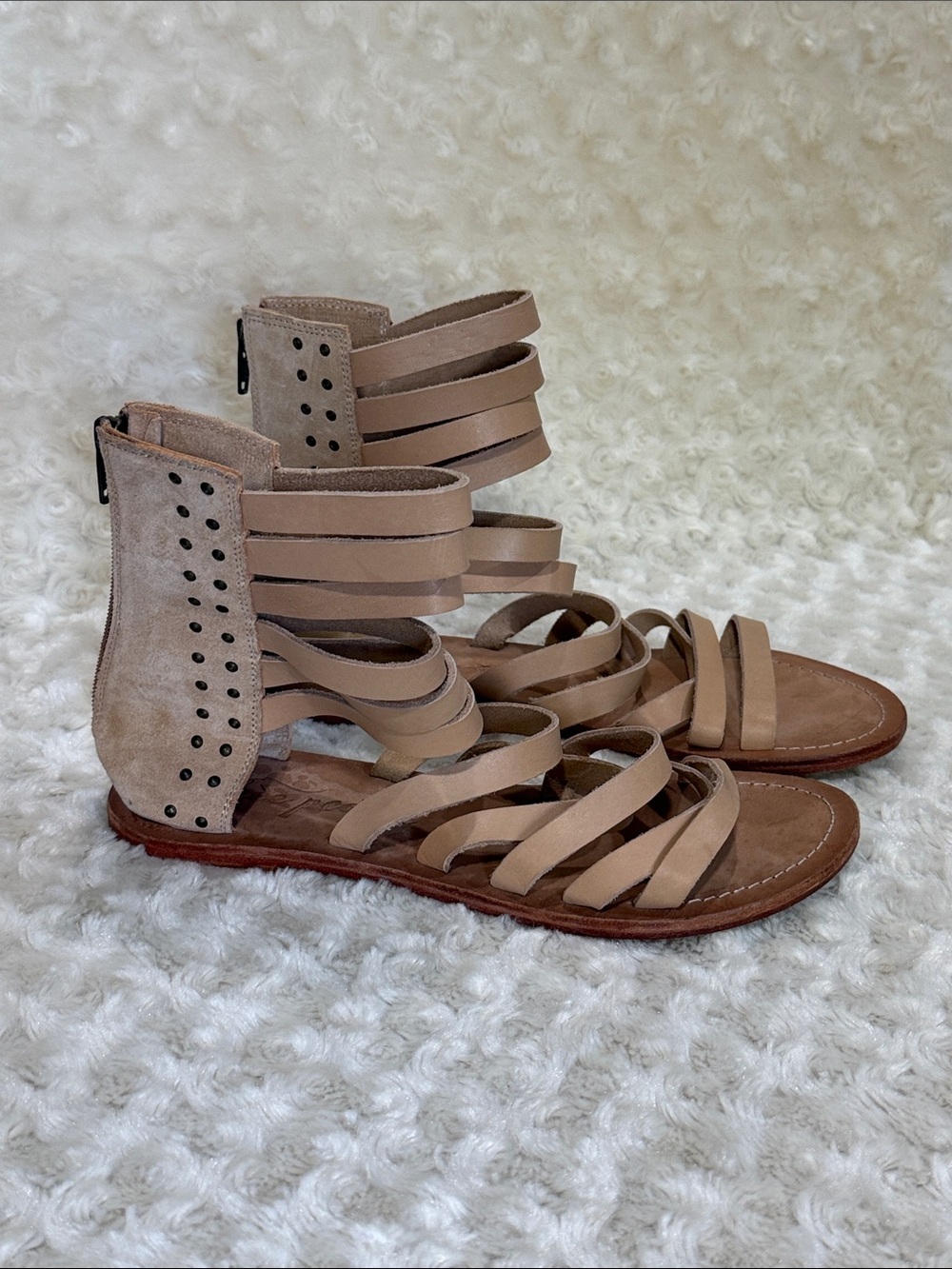 Free People Gladiator Women’s Strappy Ankle Wrap Sandals, sz 37
